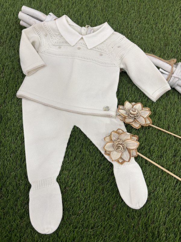 CONJUNTO DOS PIEZAS CRUDO JERSEY CUELLO BLANCO Y POLAINAS 004-10306
