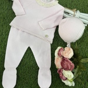 CONJUNTO TRES PIEZAS HILO DE ALGODON ROSA JERSEY CUELLO BALAENCIE BEIGE POLAINAS Y CAPOTA 004-11301