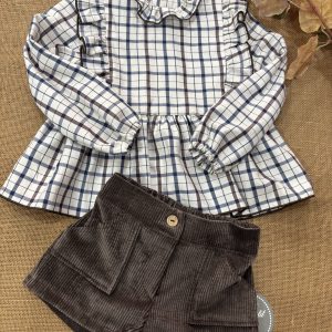 CONJUNTO NIÑA CAMISA VIELLA CUADROS AZULES Y MARRONES CON VUELO Y VOLANTE EN LA MANGA