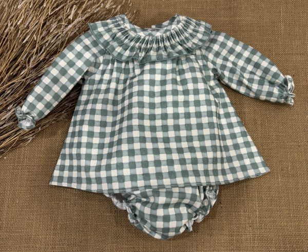 CONJUNTO NIÑA CUADROS VERDES CON CUELLO BORDADO 7114