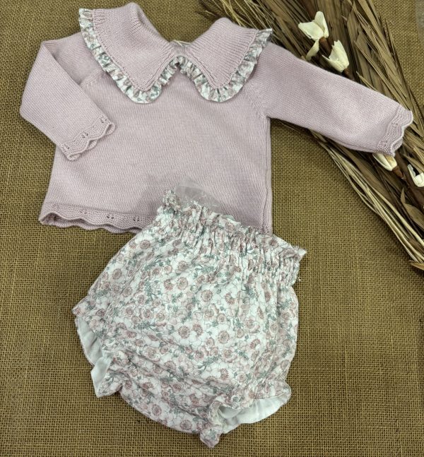 CONJUNTO JERSEY LANA ROSA CON CUELLO EN PICO Y BRAGUITA FLORECITAS 010-30324