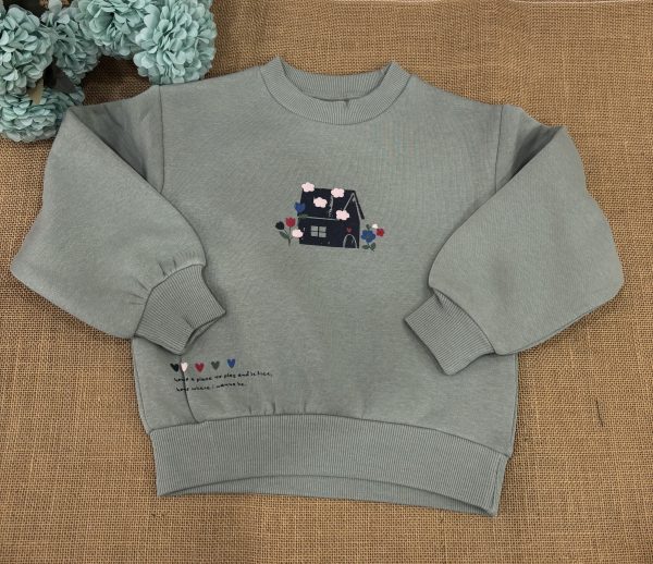 SUDADERA VERDE DE NIÑA CON CASITA Y FLORECITAS CON PELITO INTERIOR Z42