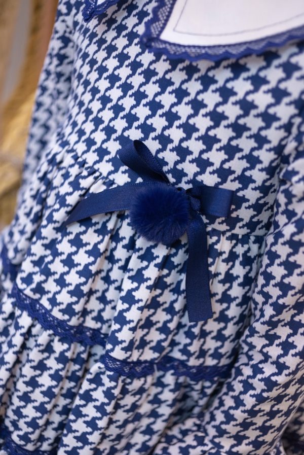 VESTIDO PATA GALLO AZUL MARINO CON CUELLO BLANCO Y VUELO IM161 - Imagen 2